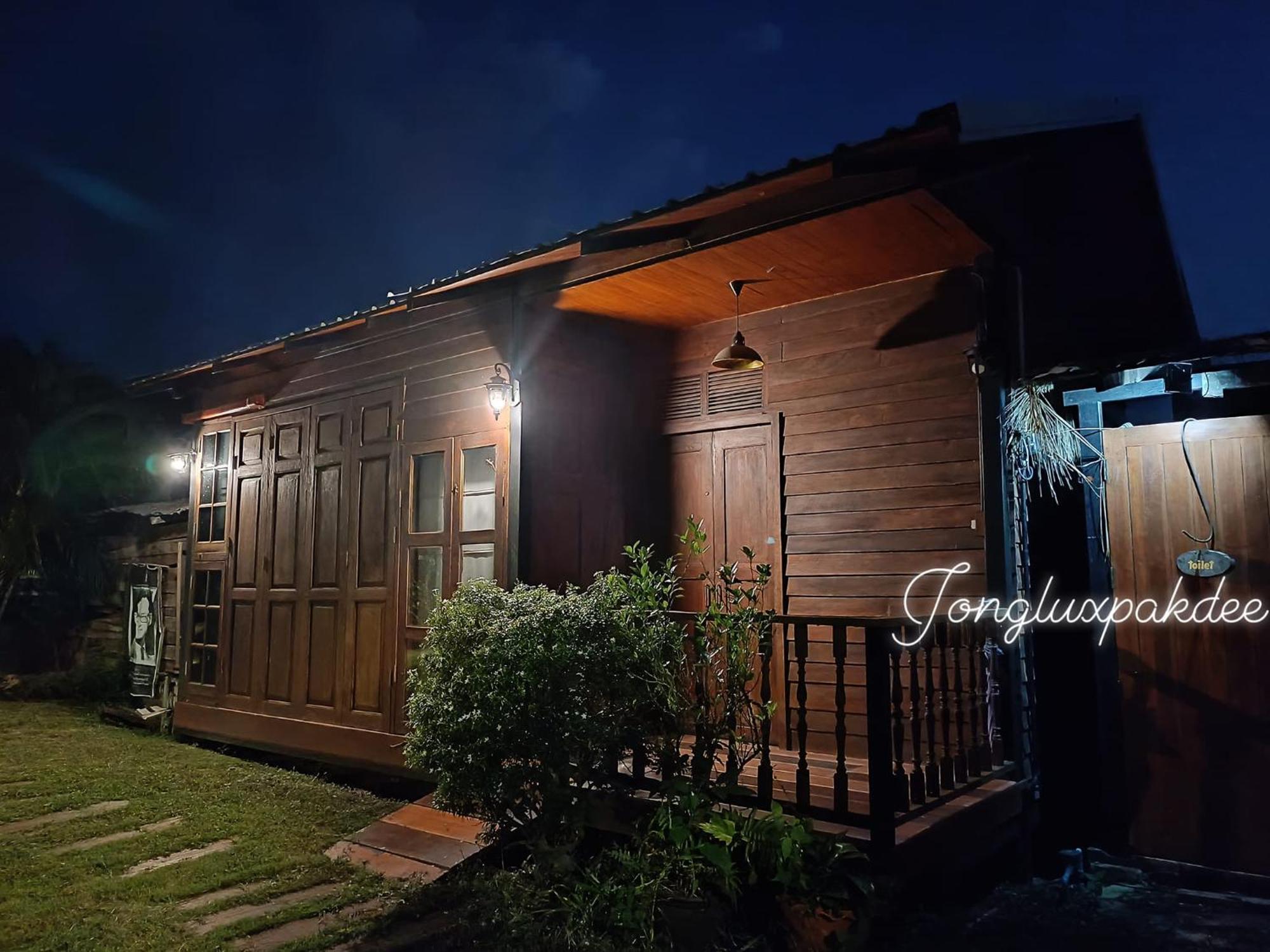Bed and Breakfast Jong Lux Pak Dee Uttaradit Exterior foto